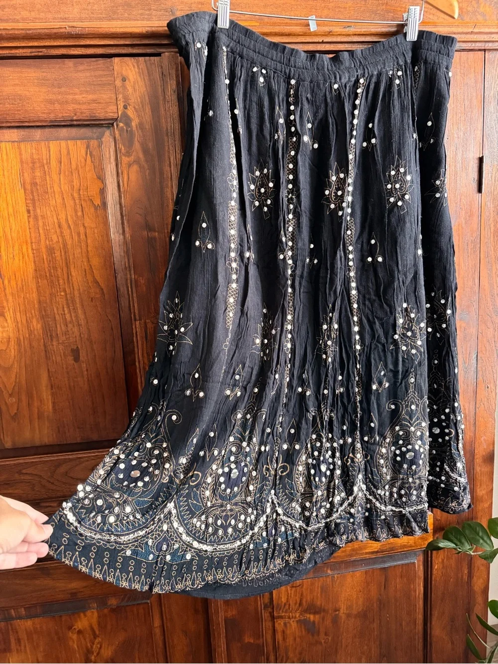 Dress Barn Black Sequin Embroidered Midi Boho Skirt Size 18/20